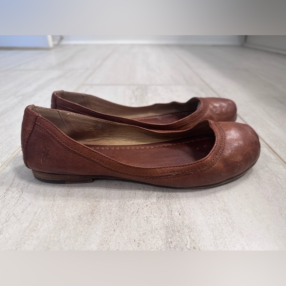 Frye Carson Leather Ballet Flat Size 6.5 - Picture 2 of 4
